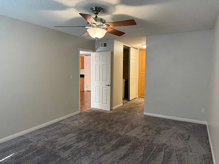 Beachwood Apartments — Photo 51