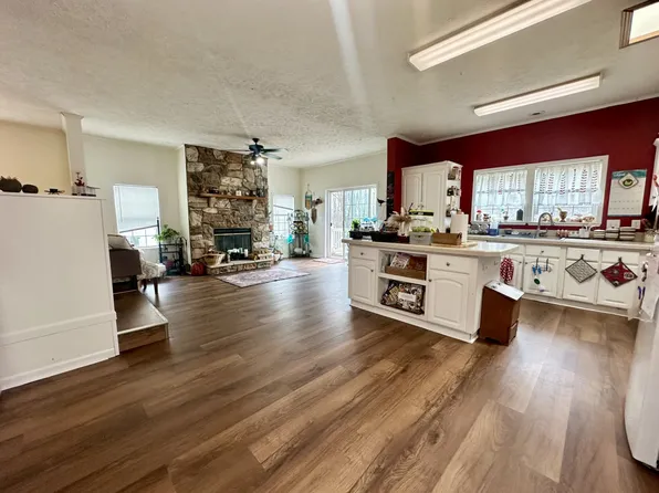 1043 Falstaff Cir #714, Northville, MI 48167