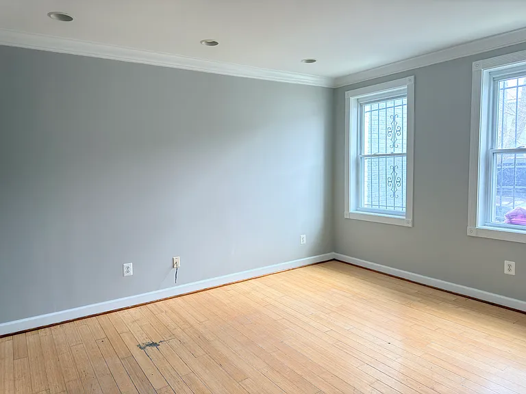 1246 Queen St NE #2 — Photo 7