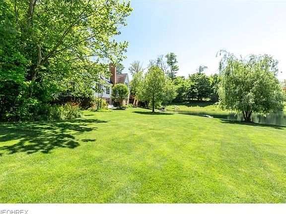4th image of 520 Woodland Ct