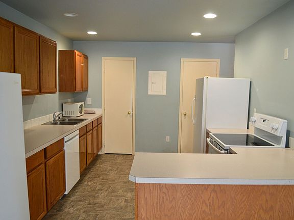 2nd image of 305 Kelly Rd APT F22