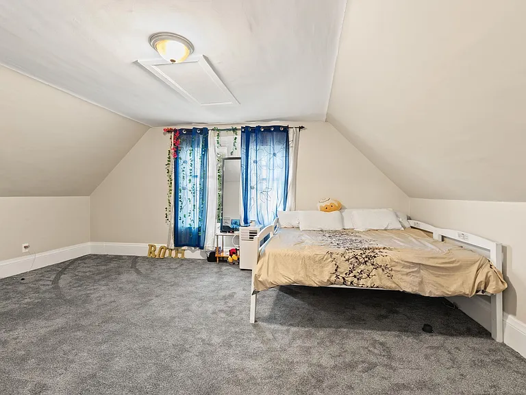 23 Gordon St — Photo 17
