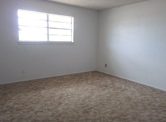 5th image of 4745 N Sierra Ave