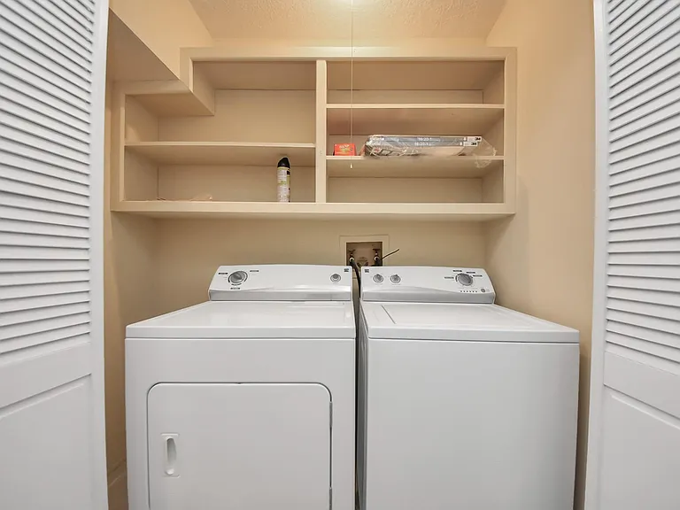 1022 Memorial Village Dr — Photo 20
