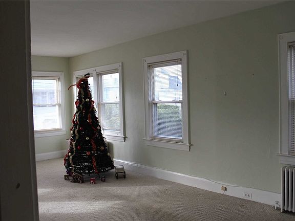 3rd image of 70 Buffalo Ave
