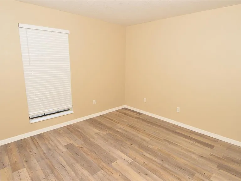 8764 Mallard Reserve Dr #101 — Photo 25