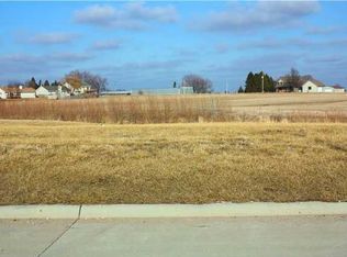 1202 8th St, Dallas Center, IA 50063