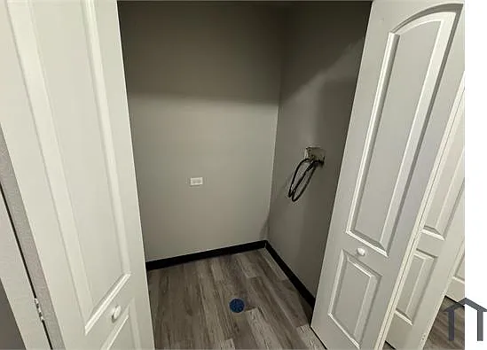 3 bed, $2,249 — Photo 2