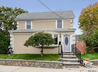 23 Millpond Rd, Port Washington, NY 11050