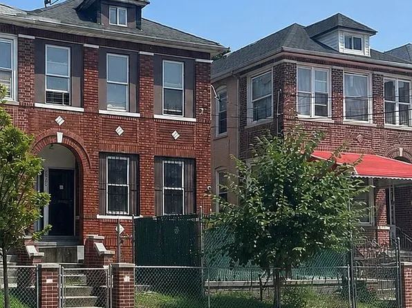 2926 Holland Ave, Bronx, NY 10467