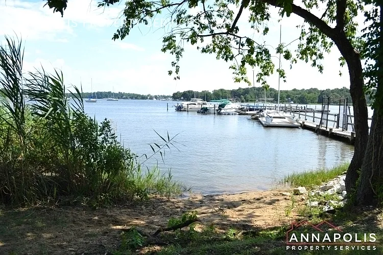 1329 Washington Dr — Photo 19