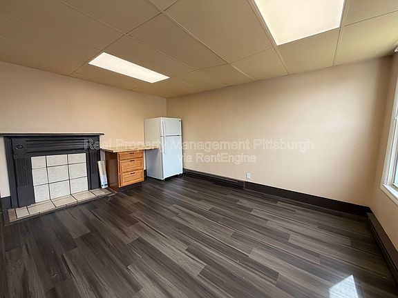 5th image of 671 5th St