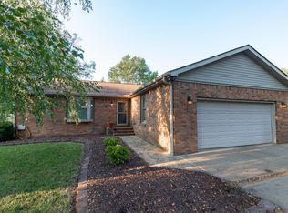 160 Wilton Cir, Paducah, KY 42003