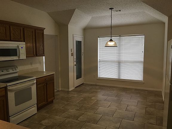 4th image of 4604 Edenwood Dr