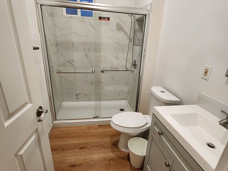 1st image of 341 1/2 S Western Ave APT 12
