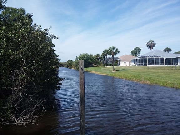 2nd image of 6356 Blueberry Dr