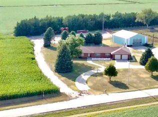 7040 S Wanda Ave, Holstein, NE 68950