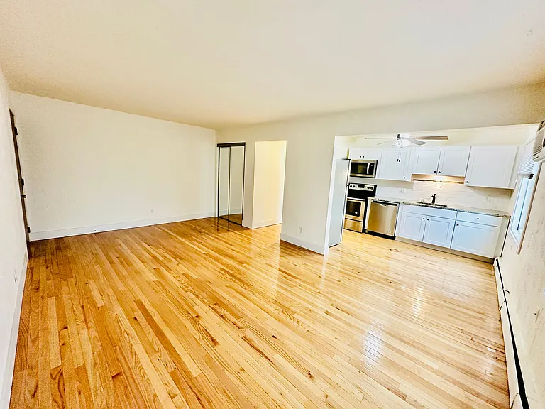 Aquila Flats — Photo 11