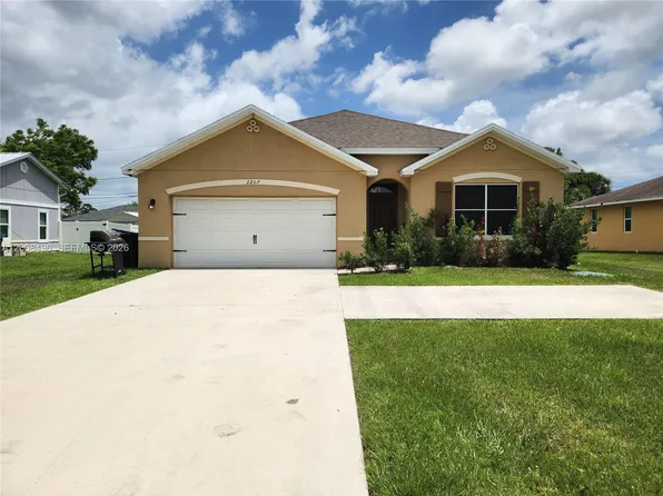 2257 SW Import Dr, Port Saint Lucie, FL 34953