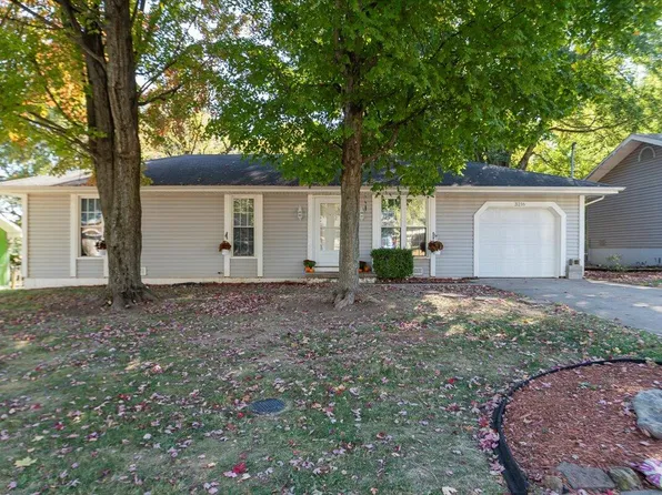3216 W College Street, Springfield, MO 65802