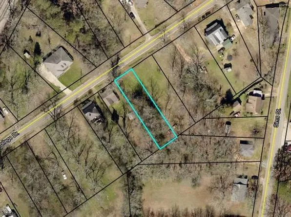 1 College Dr, Barnesville, GA 30204