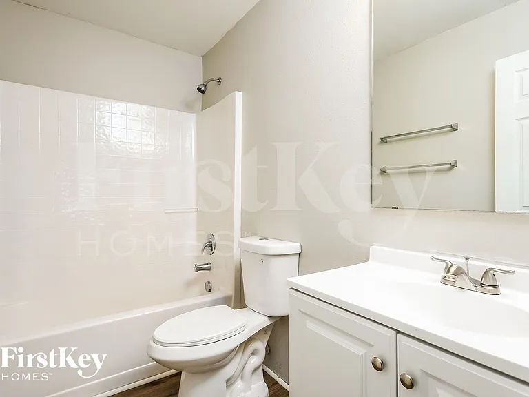3637 Queens Cove Blvd — Photo 10