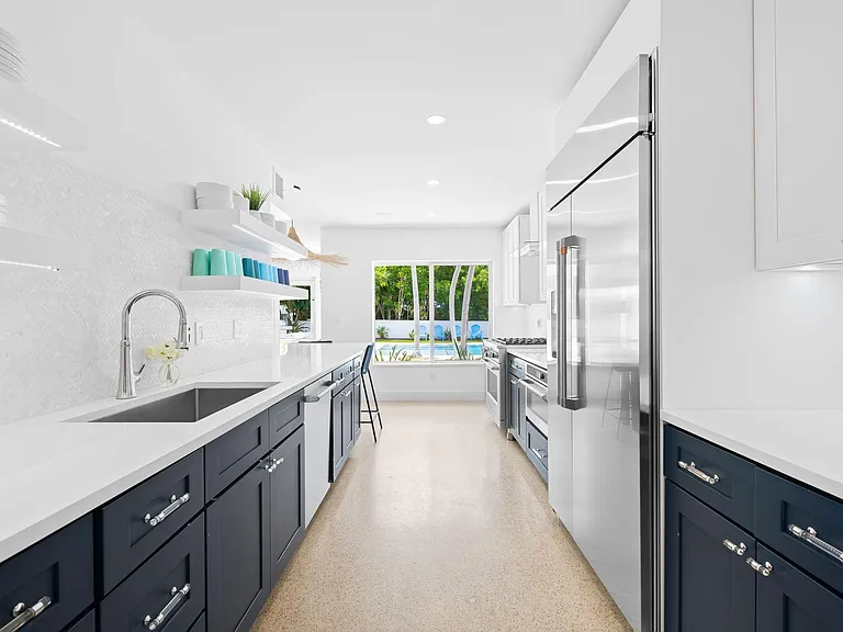1524 Bayview Dr — Photo 14