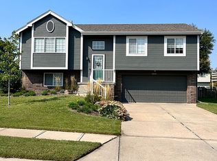 15110 Spencer St, Omaha, NE 68116