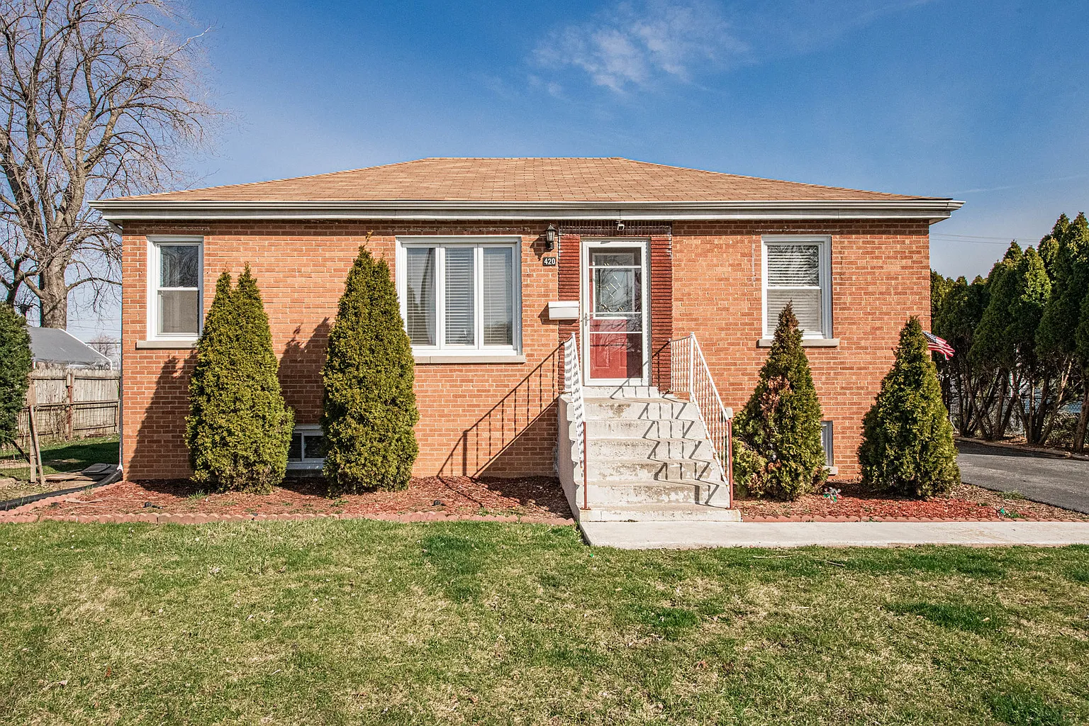 420 Morse Dr photo 1