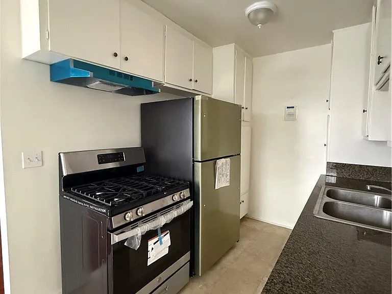 400 S Marengo Ave #4 — Photo 6
