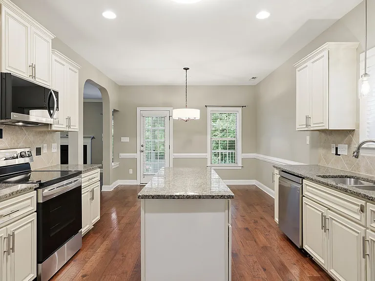265 Heather Brook Cir — Photo 14