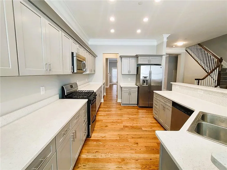 211 Creekway Xing SE — Photo 10