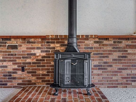 4th image of 1260 Driscoll Dr