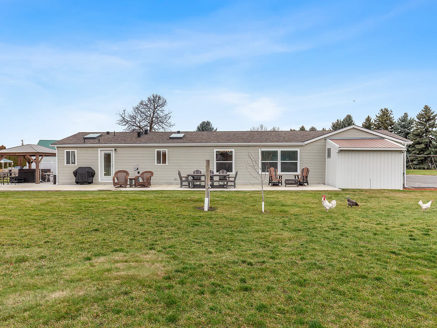 5 bed, 1872 sqft, $3,000 — Photo 2