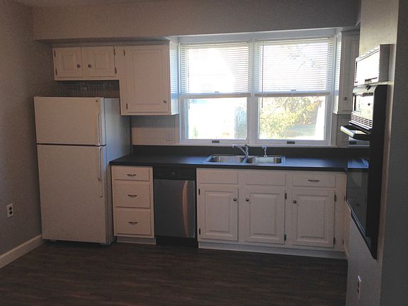 2nd image of 206 Orchard Ln #B