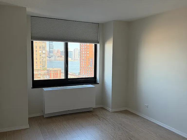 200 Rector Pl #15D — Photo 5