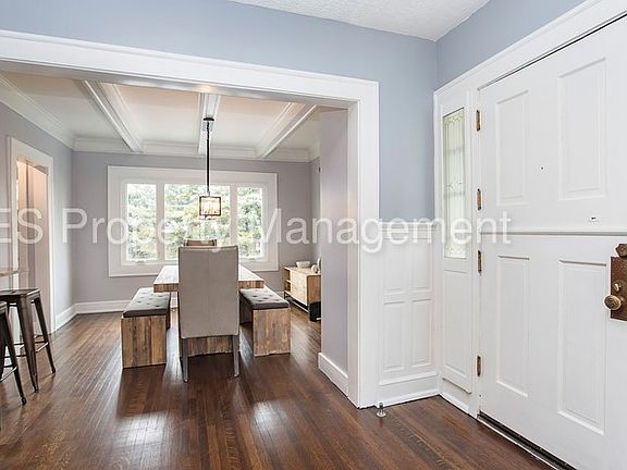 5th image of 556 W Fall Creek Parkway North Dr