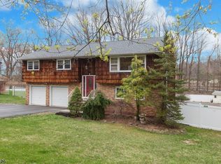 9 Notchwood Rd, Butler, NJ 07405