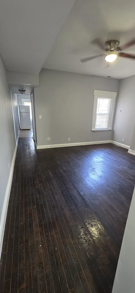 Building Photo - 716 Dolphin St #3