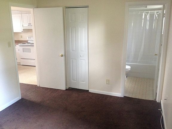 3rd image of 519 Morgan Ave #4