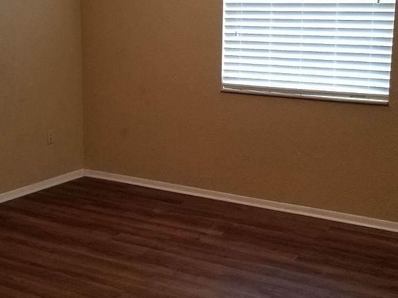 3rd image of 301 E Whitehall Ct APT B