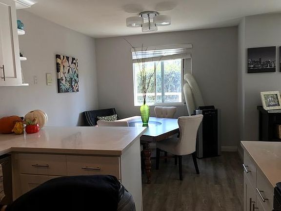 3rd image of 712 Pacific St Unit 2