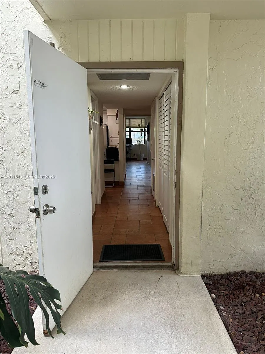 Building Photo - 20441 NE 30th Ave #1169