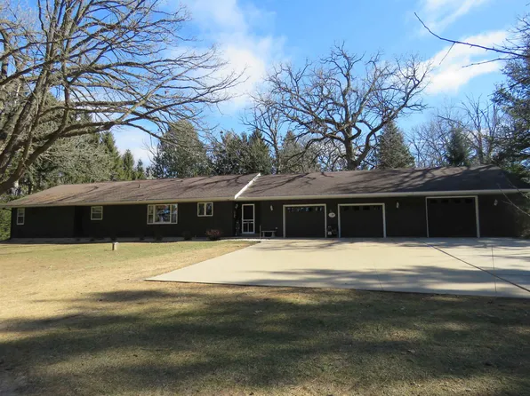 N8582 Pine Rd, Beaver Dam, WI 53916