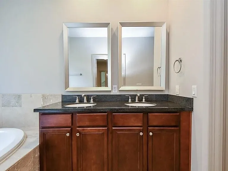 2908 Leeland St — Photo 21