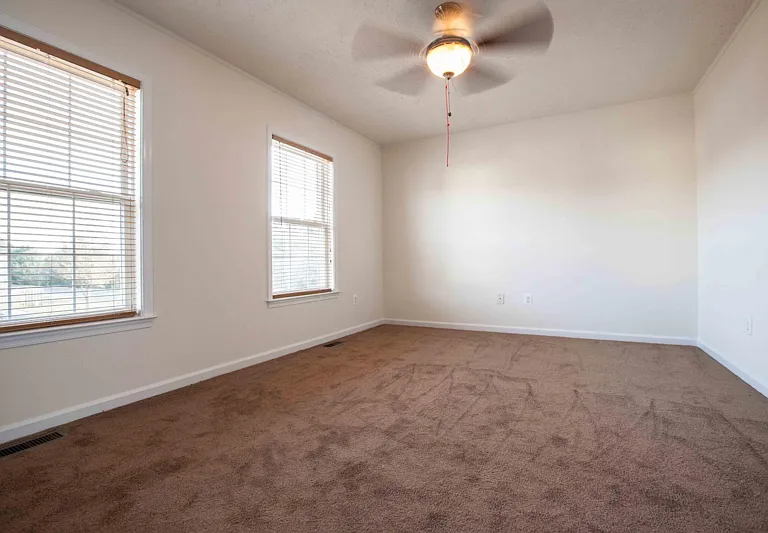 10502 Guilderland Ct — Photo 9