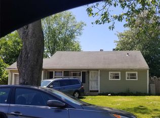 208 Westwood Dr, Brentwood, NY 11717