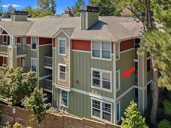 4th image of 7711 NE 175th Street #F202