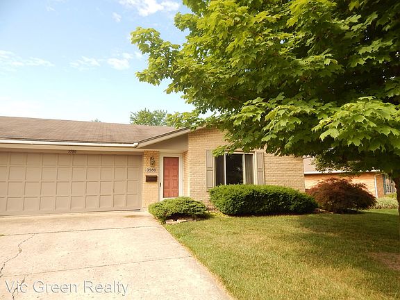 3rd image of 3580 Village Green Dr
