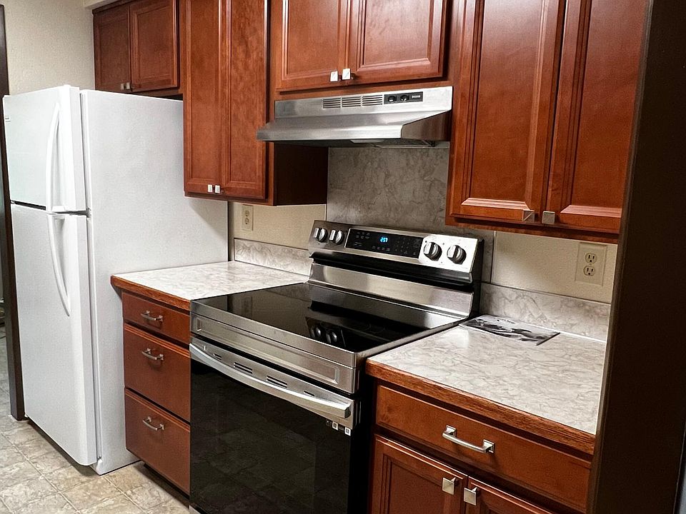 1st image of 1010 Midway Dr NE #6